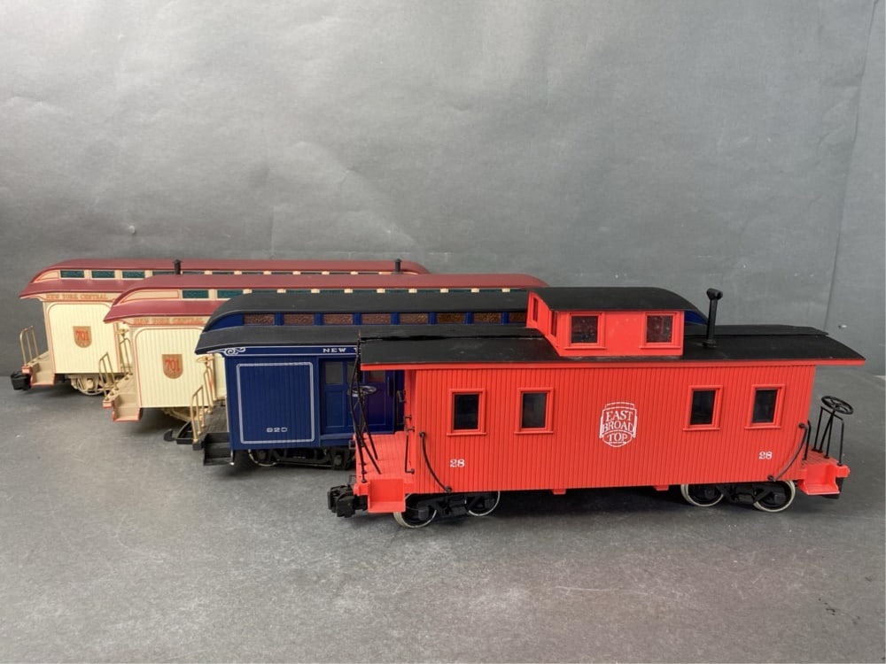 Bachmann Big Haulers G-scale mismatch cars - NYC: Bachmann Big Haulers G-scale mismatch cars - NYC Mail Cars, B&O Full Baggage Car, and East Broad Top Wood Caboose - 701, 97443, and 93827. Note cars do not come with boxes; also note NYC mail cars may
