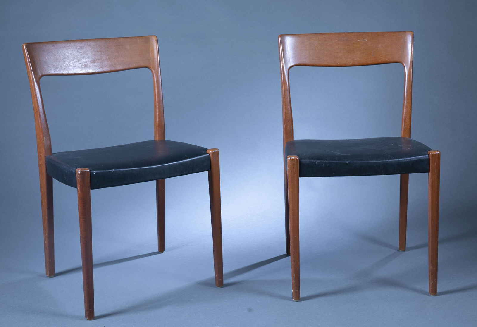 4 Swedish Modern Svegards Dining Chairs. Auction
