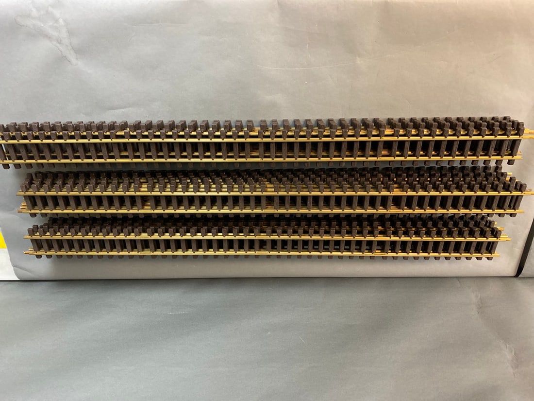 LGB G-scale tracks  G Scale . 17 48 inch straight tracks - brass color 1000/10 (1 of 5)