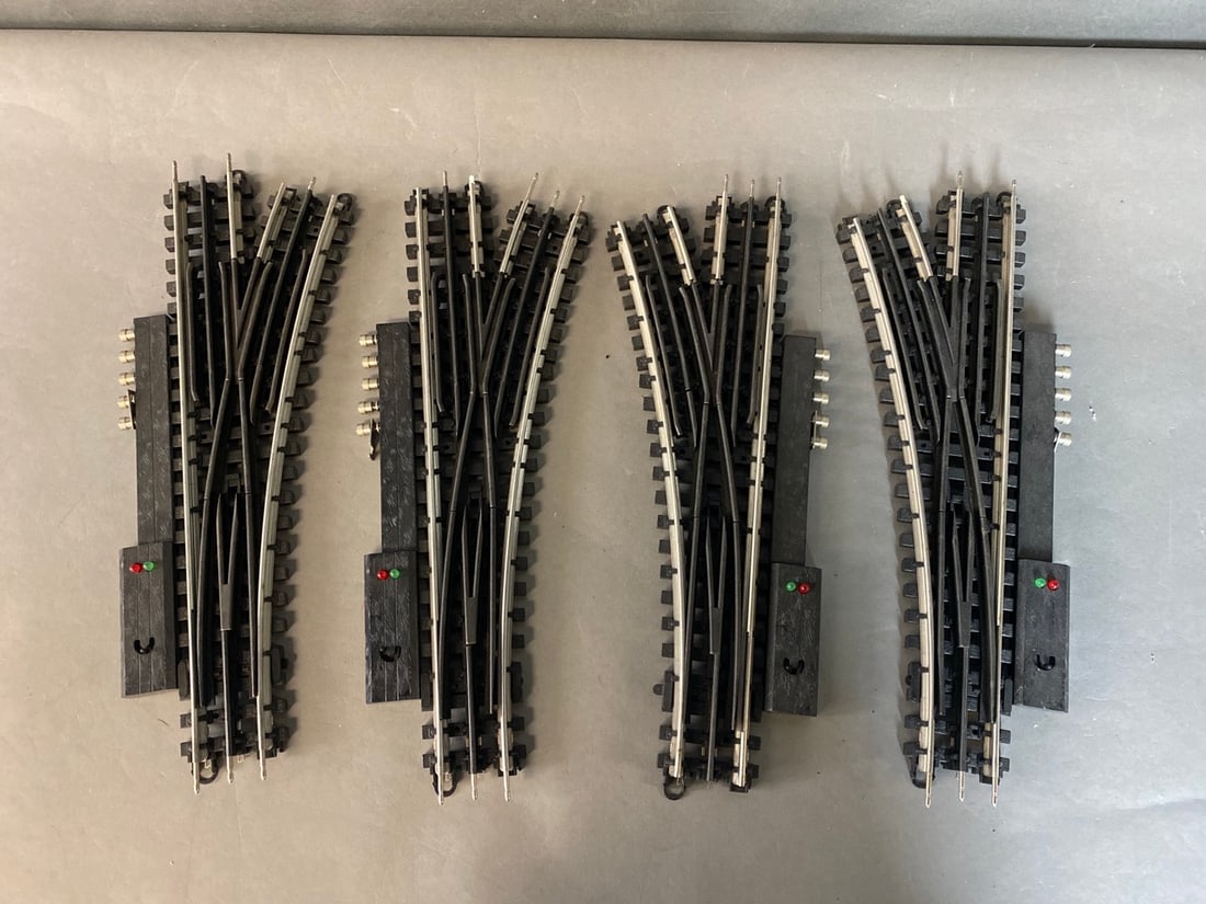 K-Line O-scale SuperSnap Tracks - K-0775 (2) and K-0776 (2) 72Ó Remote switches . 2 K-0775 and 2 (1 of 5)