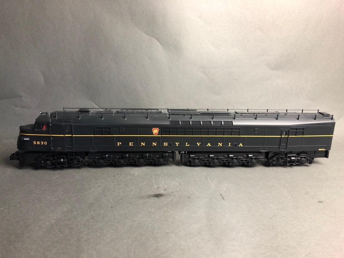 Mikes Train House O-scale centipede A-A diesel set - PRR - 20-2481-1 Runs forward and back; comes (1 of 20)