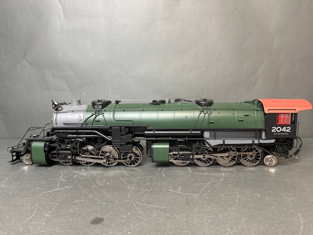 Aristo craft G-scale 2-8-8-2 USRA Mallet Steam Locomotive and Vanderbilt Tender - Great Northern - (1 of 18)