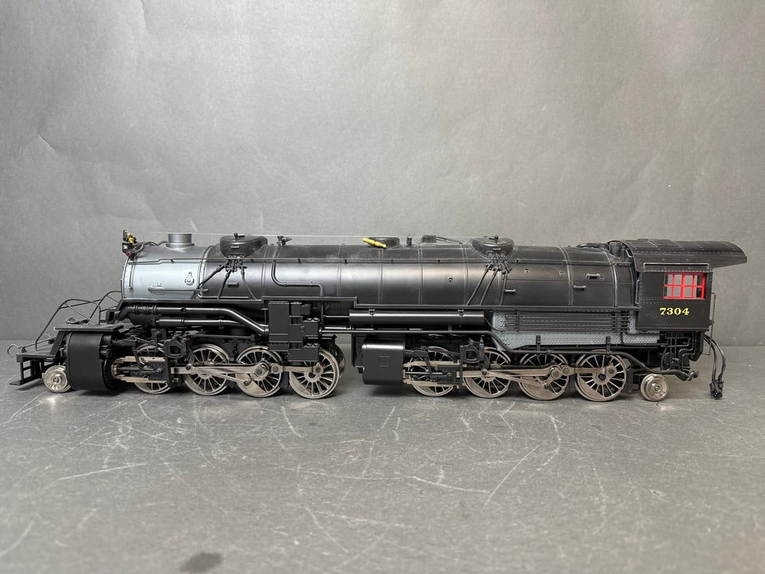 Aristo craft G-scale 2-8-8-2 USRA Mallet Steam Locomotive and Vanderbilt Tender - B&O/ Baltimore and (1 of 19)
