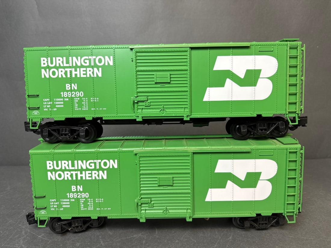 Aristo craft G-scale 40Õ steel boxcars (4 total) - Burlington Northern / BN - ART 46063 Cars come (1 of 13)