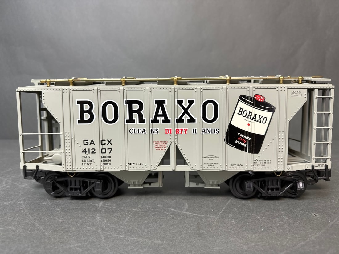 Aristo Craft G-scale 2-Bay covered hopper cars (3 total) - mismatch: Boraxo/ GACX, Reading/ RDG, and (1 of 18)