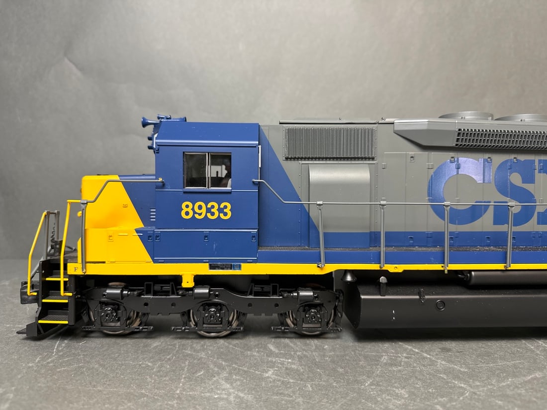Aristo Craft G-scale SD-45 Diesel Locomotive - CSX - ART 22410 Locomotive tested runs F/B; comes (1 of 16)