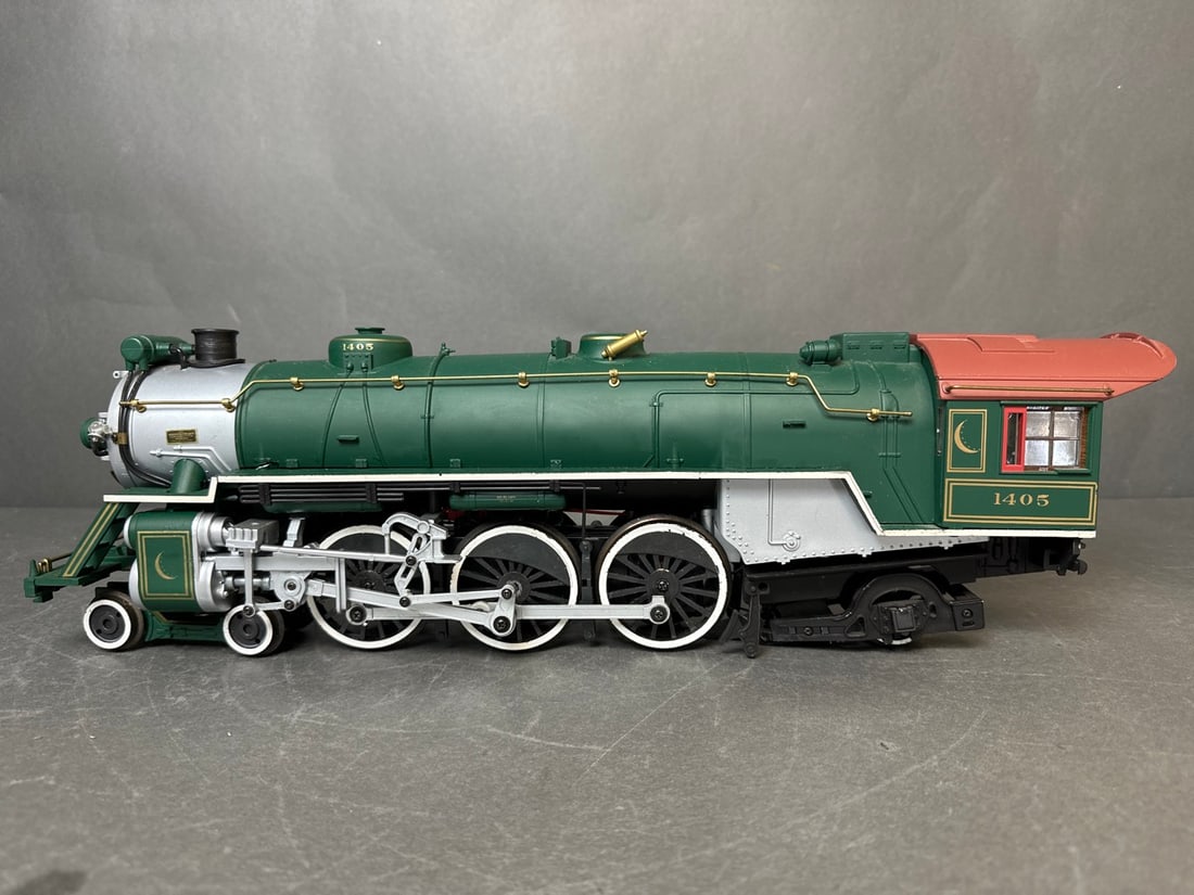 Aristo Craft G-scale 4-6-2 Pacific Steam Locomotive and Steam Locomotive Tender - Southern Crescent: Aristo Craft G-scale 4-6-2 Pacific Steam Locomotive and Steam Locomotive Tender - Southern Crescent - ART 21405 and 21805 Locomotive tested and does NOT run - back wheels seem to be unattached? ; both