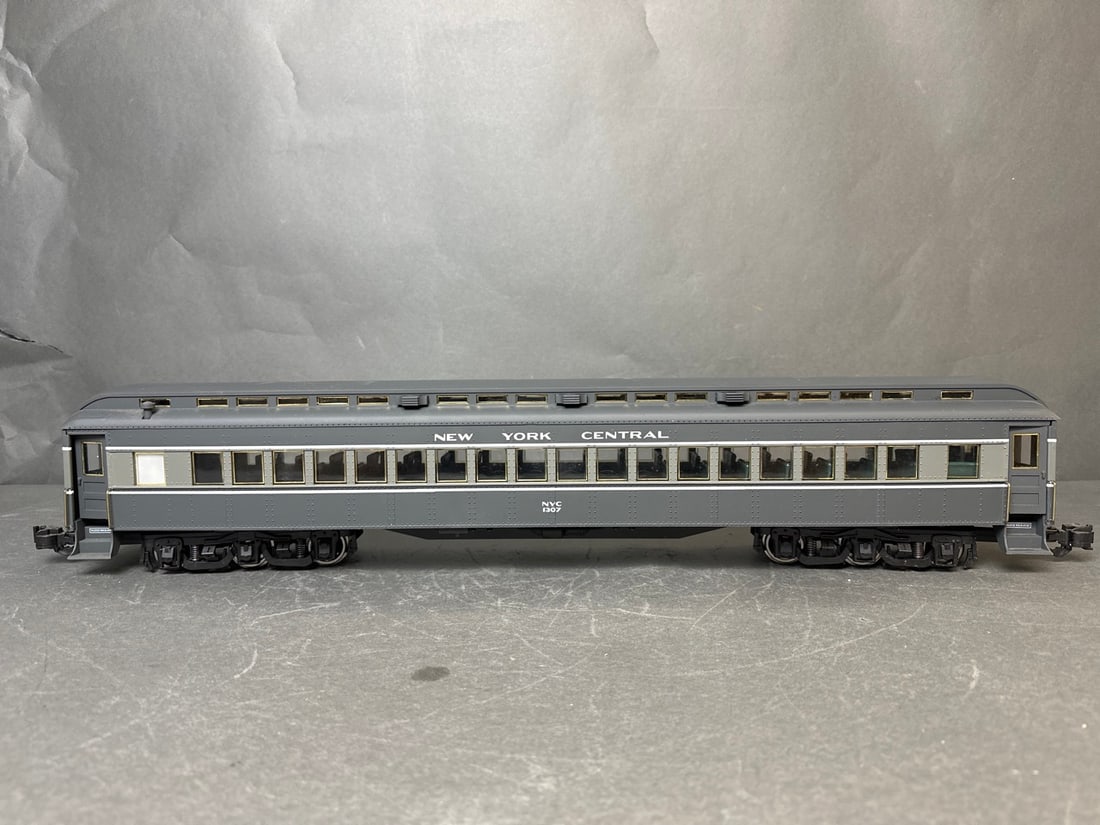 Aristo Craft G-scale Heavyweight Passenger Cars: Coach and Observation - New York Central / NYC- ART: Aristo Craft G-scale Heavyweight Passenger Cars: Coach and Observation - New York Central / NYC- ART 31307 and 31407 Cars come with original boxes; car names/numbers are 1307 and Weehawken/ 1407; see