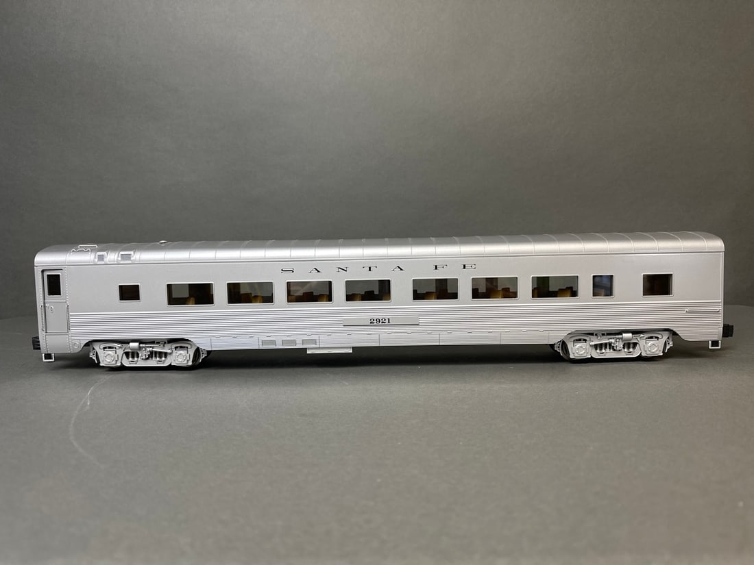 Rail King/Mikes Train House g scale 70Õ Streamlined 4-Car Passenger Set (Ribbed) - Santa Fe - (1 of 20)
