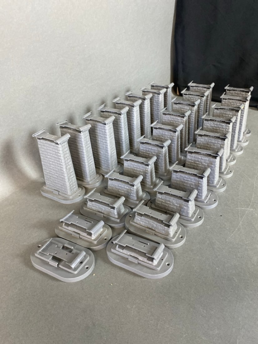 Mikes Train House O-scale RealTrax Graduated Trestle System 29 pieces , O Scale , used: Mikes Train House O-scale RealTrax Graduated Trestle System 29 pieces , O Scale , used