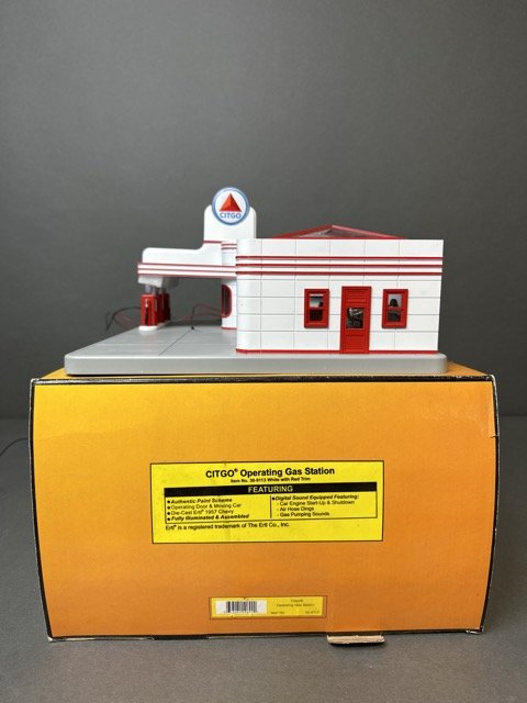 Mikes Train House/ Railking - Citgo Operating Gas Station (white with red trim) - 30-9113 Comes with (1 of 13)