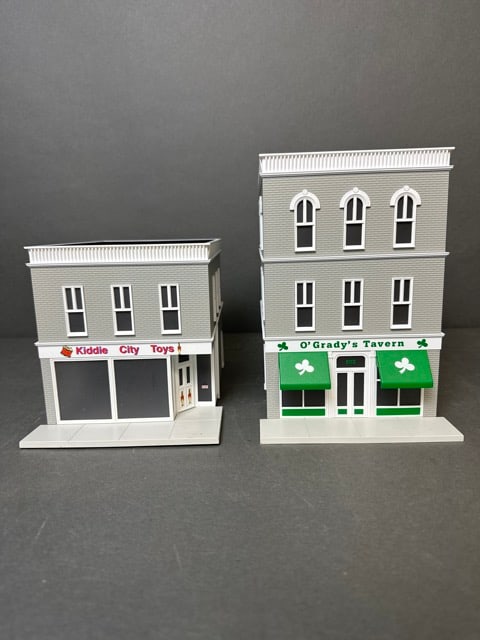 Lionel/Lionelville Main Street Buildings - Kiddie City Toy Store, OÕGradyÕs Irish Tavern, (1 of 20)