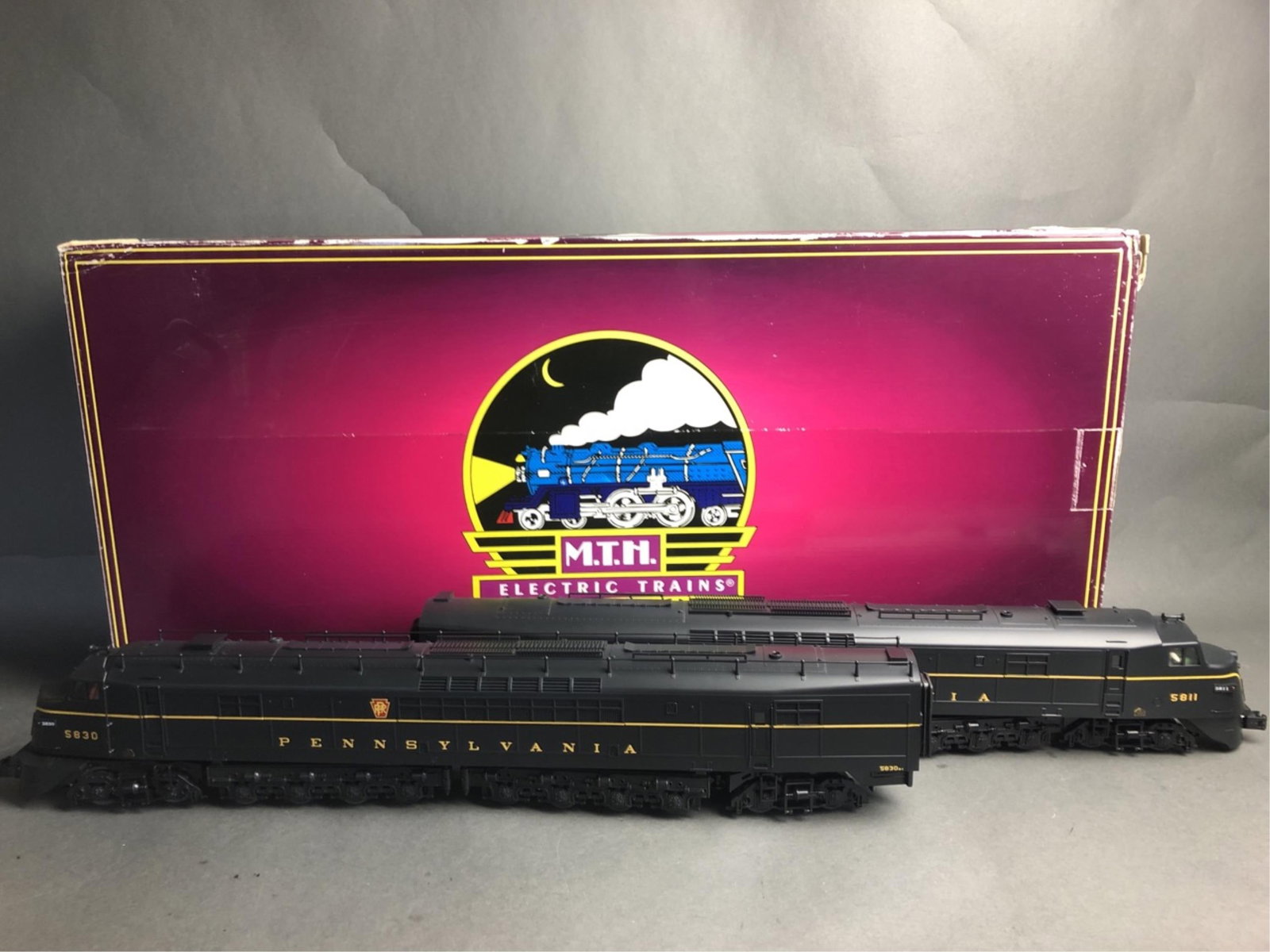 MTH O-Scale centipede A-A diesel set - PRR - 20-24 (1 of 20)