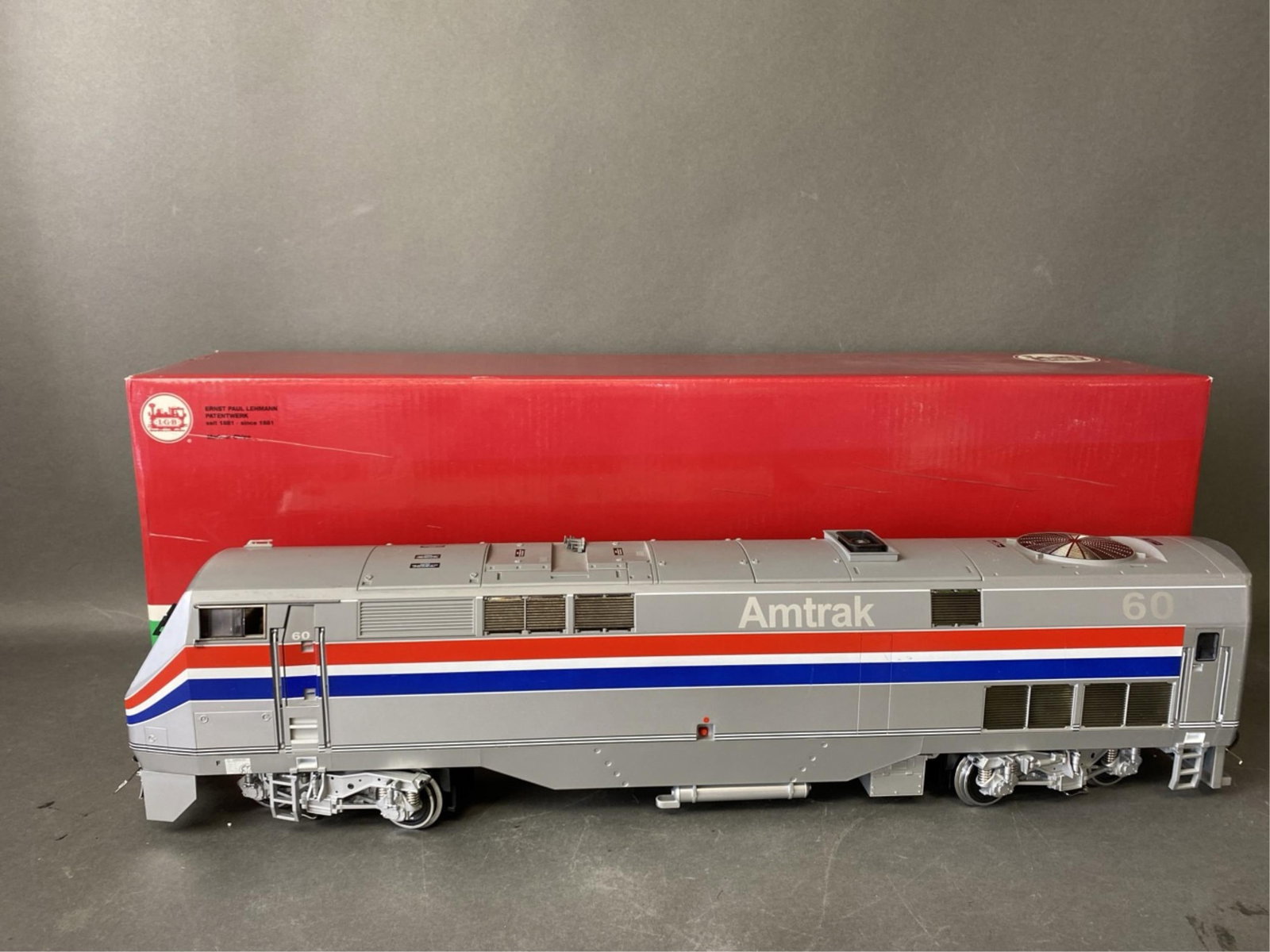 LGB  G-scale Amtrak Genesis Diesel Locomotive Phas (1 of 19)