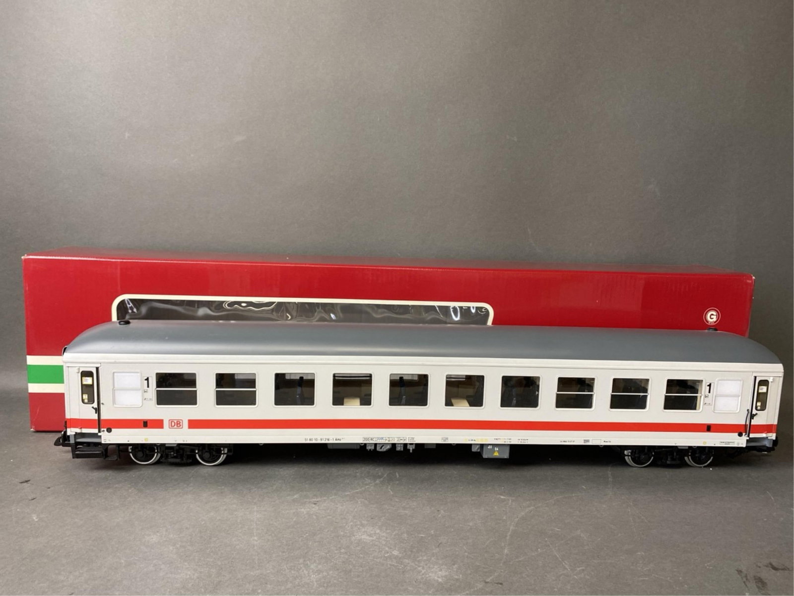 LGB G-scale DB 1st Class Aimz Passenger car - 3431 (1 of 14)