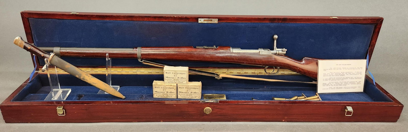 Ludwig Loewe Chilean M1895 Mauser rifle, 7mm: An antique Ludwig Loewe & Co. Chilean Model 1895 Mauser rifle, 7mm Mauser. Parkerized and white finish. 29" barrel. Serial E1395, matching bolt handle, floor plate, trigger guard, and magazine floor p