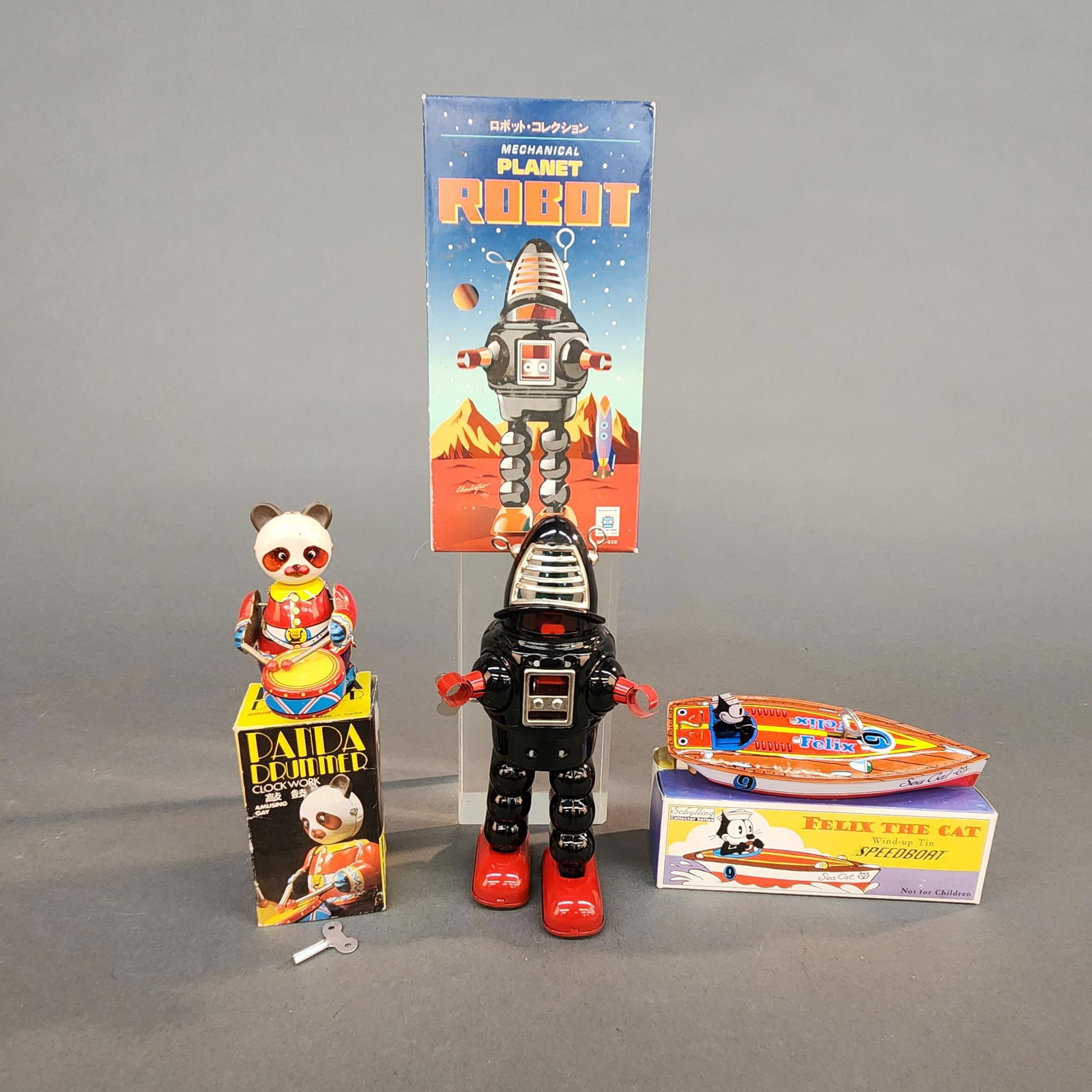 3 Contemporary tin litho win up toys in box (1 of 5)