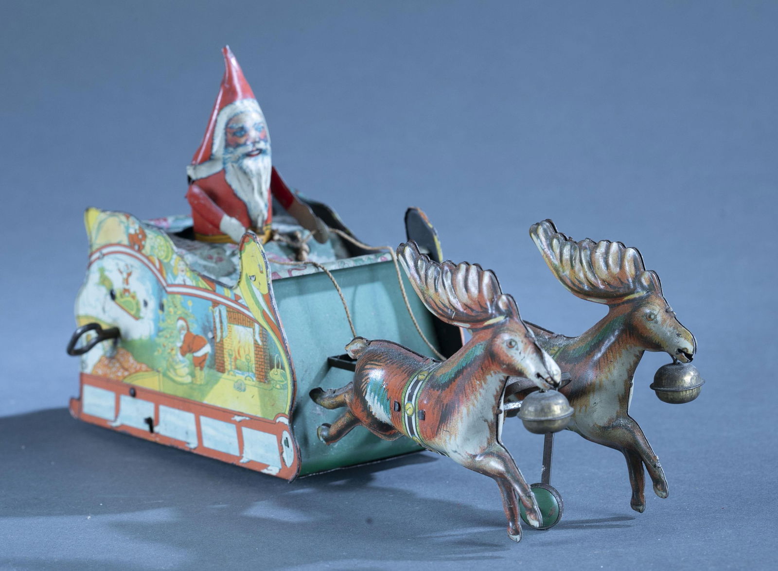 Strauss tin litho wind up Santee Claus sleigh (1 of 5)