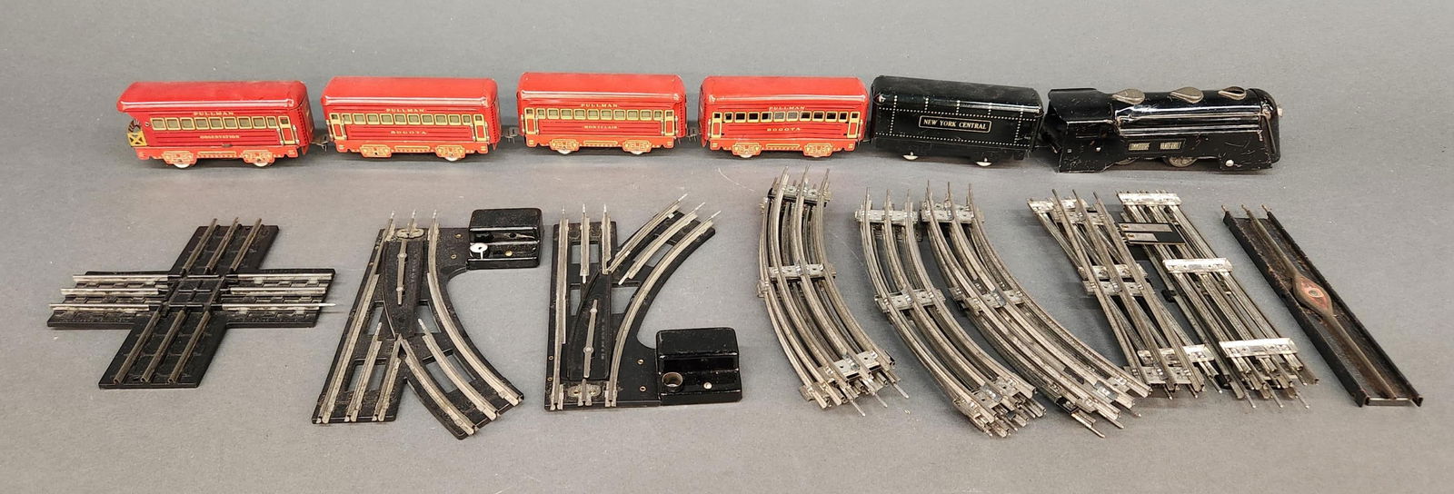 Marx Prewar Commodore Vanderbilt pullman outfit (1 of 4)