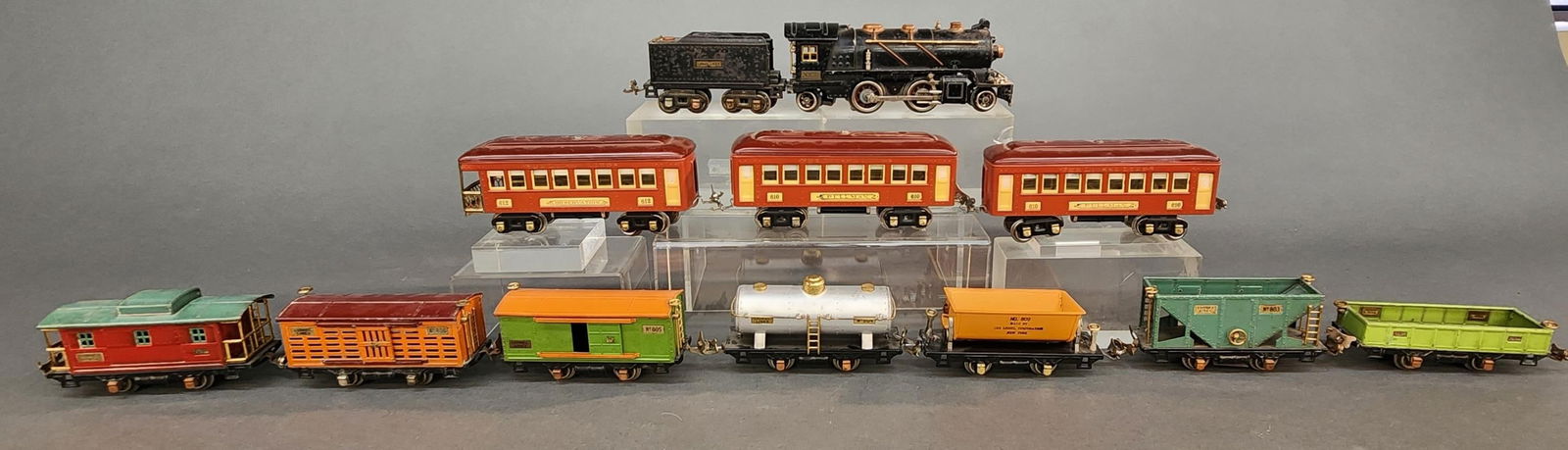 Prewar Lionel O Gauge No. 133 Outfit & other cars (1 of 6)