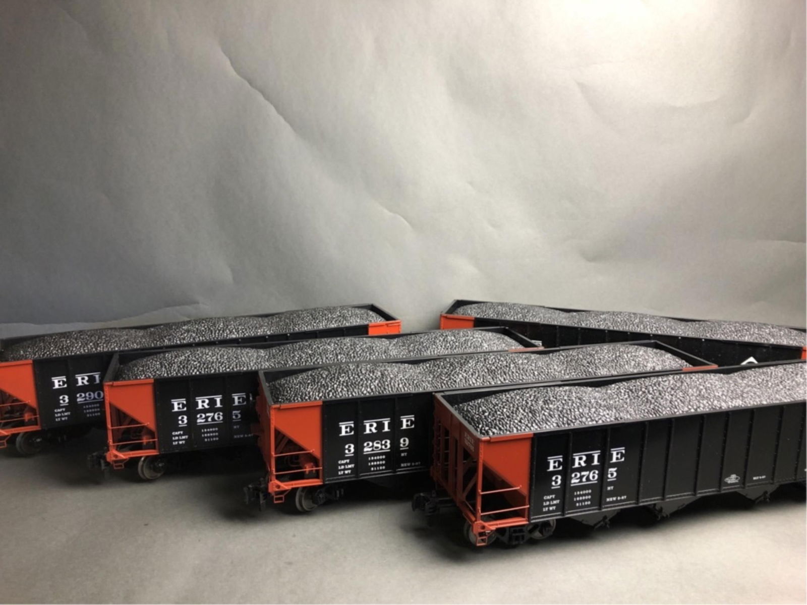 5 Rail King ERIE coal hoppers (1 of 20)