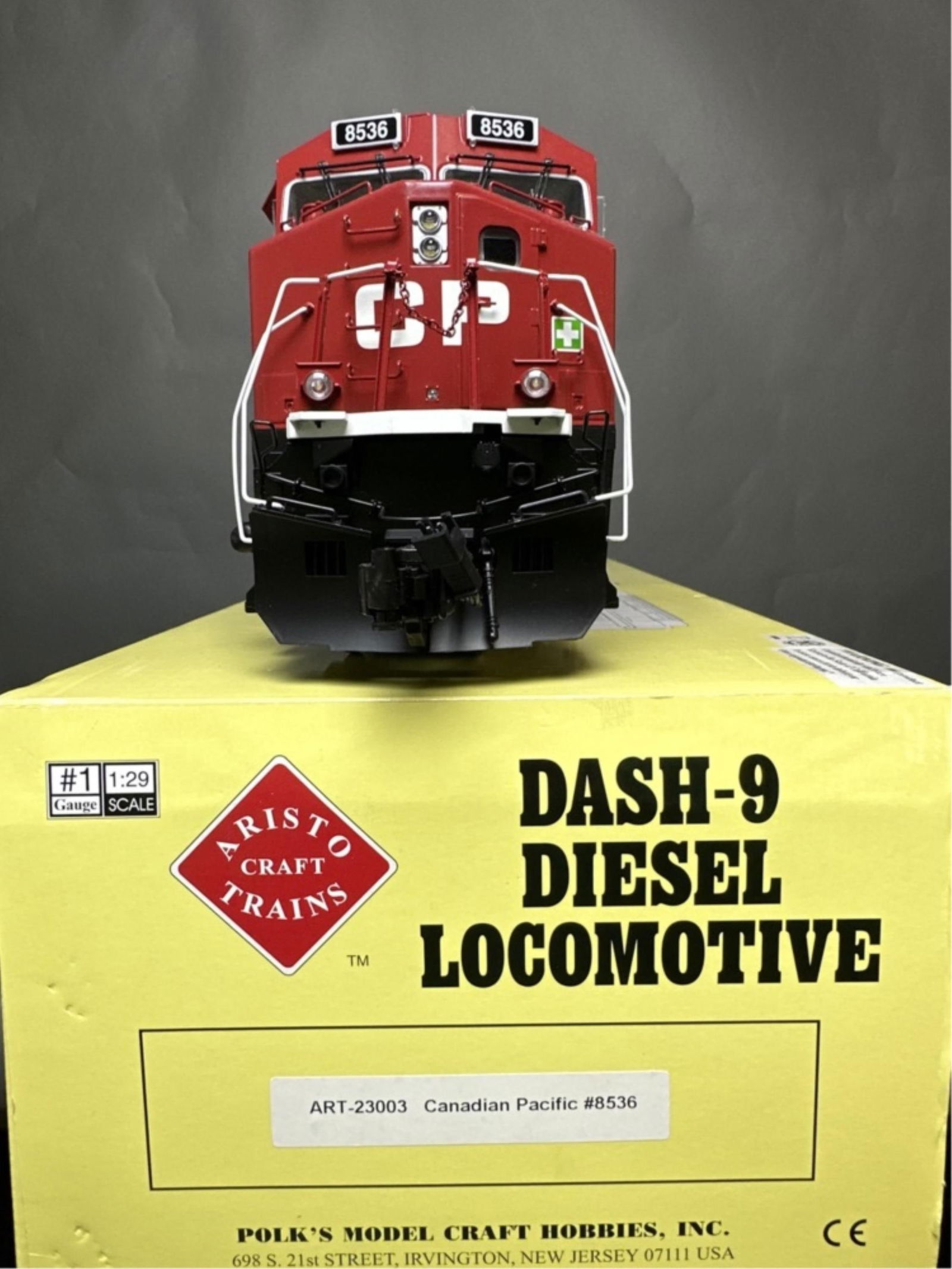 Aristo Craft G Scale CP Dash-9 engine in box (1 of 16)