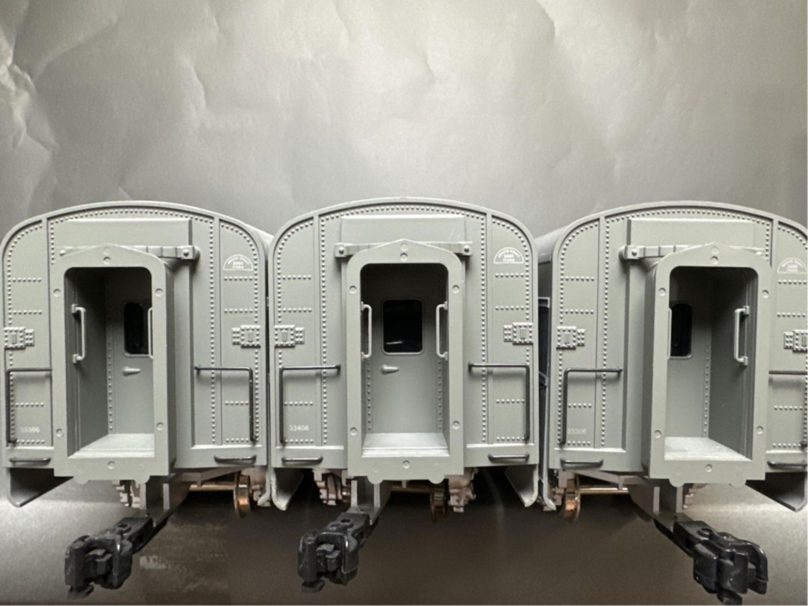 3 Aristo Craft G Scale ATSF smoothside cars (1 of 20)