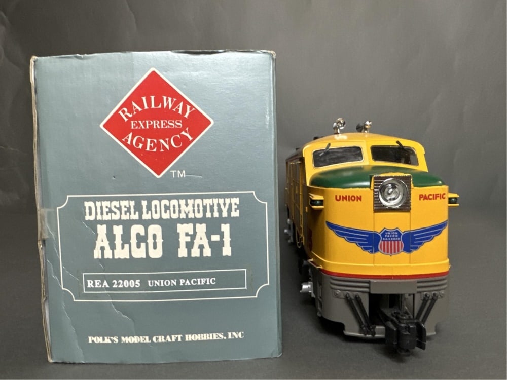 Aristo Craft G Scale UP Alco FA engine in box (1 of 8)