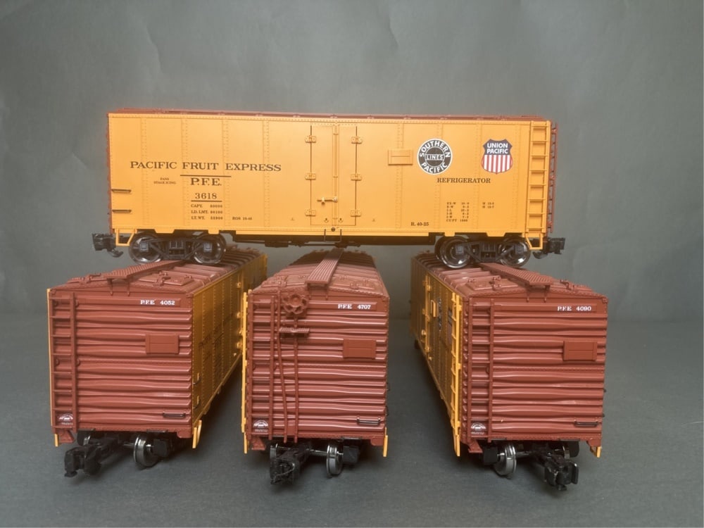 4 Aristo Craft G Scale No. 46201D reefer cars (1 of 20)