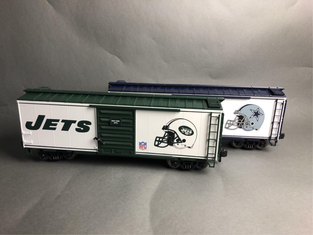 MTH - box cars Jets/Dallas (1 of 14)