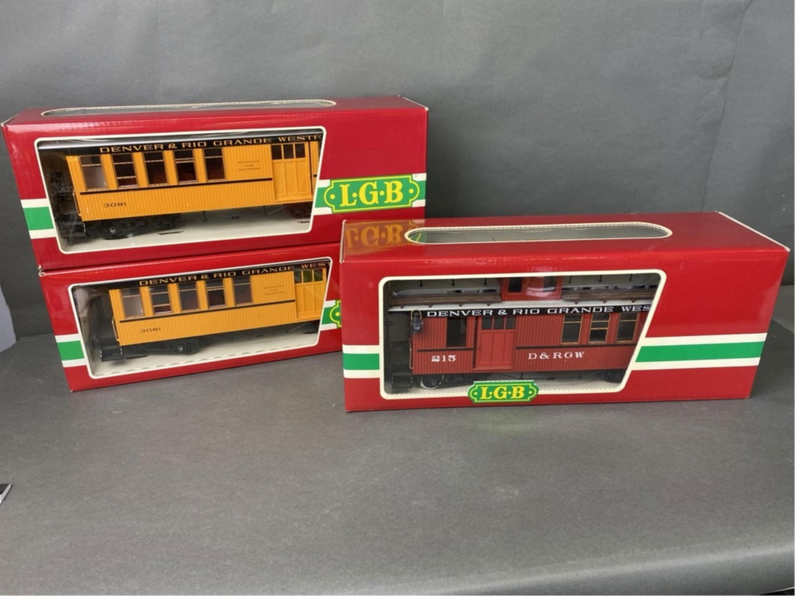 LGB 4075 D&RGW caboose, 3081 Yellow D&RGW combine: LGB 4075 D&RGW caboose, 3081 Yellow D&RGW combine some window off. W-1