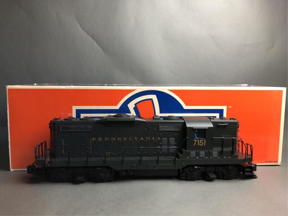 LIONEL - PRR GP-9 diesel large scale (1 of 14)