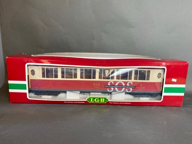 LGB G-scale RhB 1143 passenger car with metal whe: Comes with original box; view photos for any details and imperfections