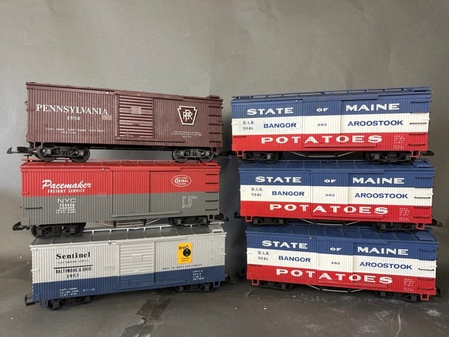 USA and RO trains G-scale Box Cars - State of Main (1 of 11)