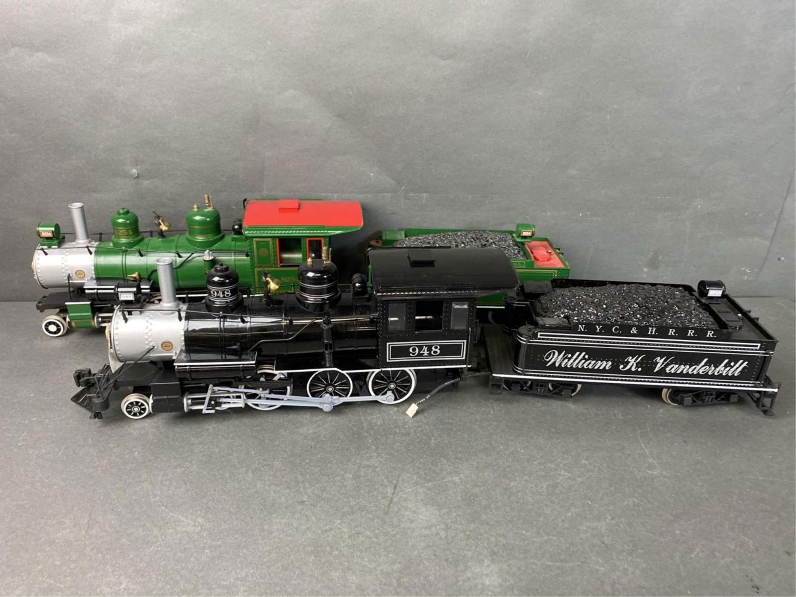 Bachmann G scale big hauler locomotive and tenders: Bachmann G scale big hauler locomotive and tenders - Southern Suwannee Special and ?William K. Vanderbilt? (New York Central) - 90027 and 90086 Tested and runs F/B; neither come with boxes - Some miss