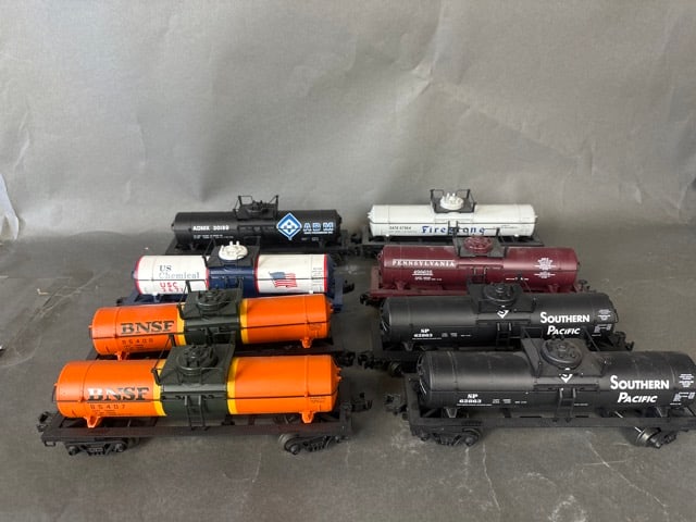 Industrial rail O-gauge single dome tank cars - So: Cars do not come with boxes; see photos for any details and imperfections