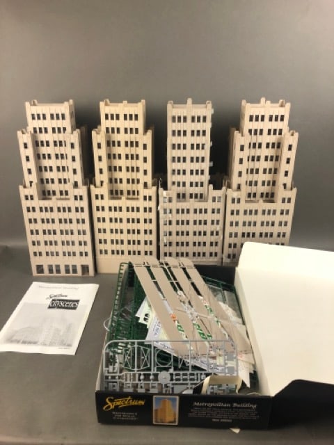 Bachmann Spectrum HO Scale 88003 Metropolitan Buil (1 of 5)