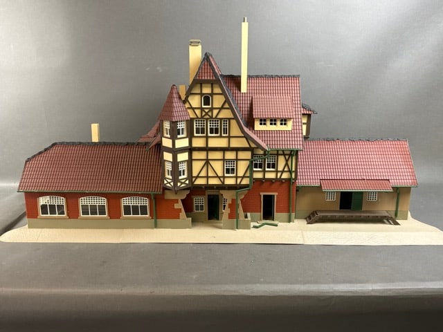 Vollmer 1200 G Scale Train Station Neuffen (1 of 5)