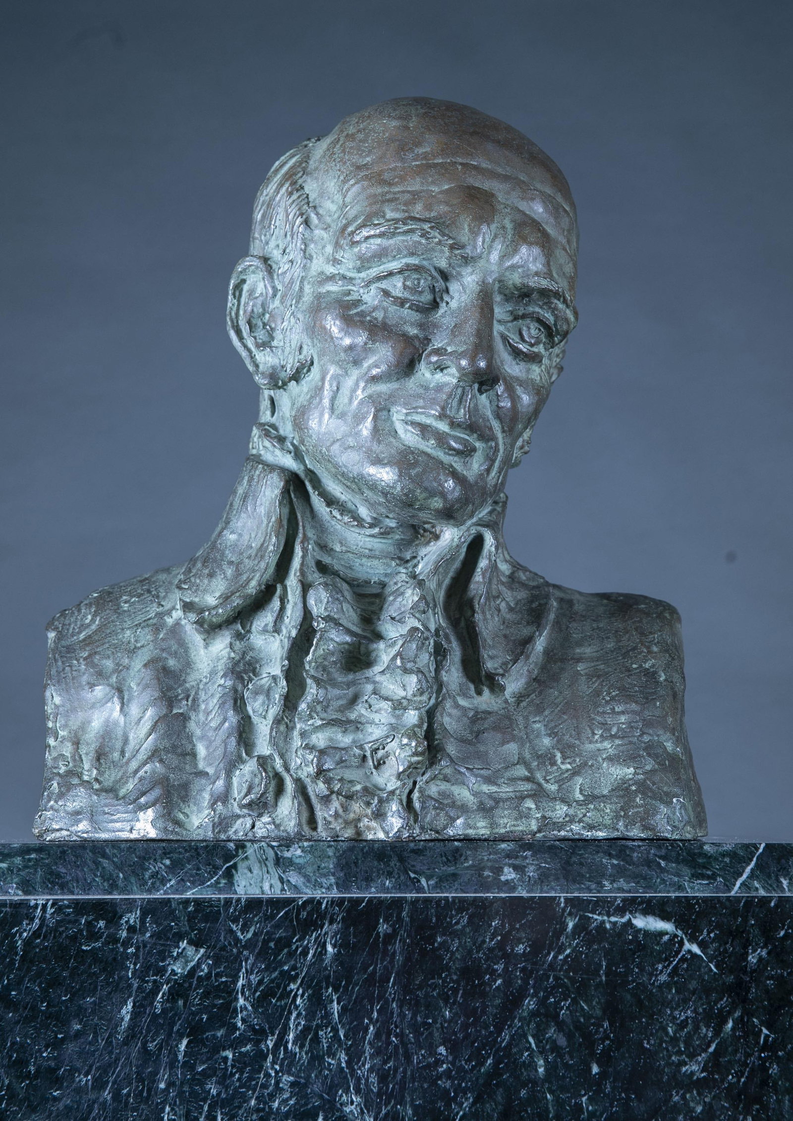 F. Weldon, "George Wythe," Bronze bust.: Felix de Weldon (Austrian-American, 1907-2003). Bronze bust of George Wythe (American, 1726-1805). Marble stand with plaque. Signed right side "Felix W. de Weldon S.C. 1963." Bronze: 17" x 15" x 10".