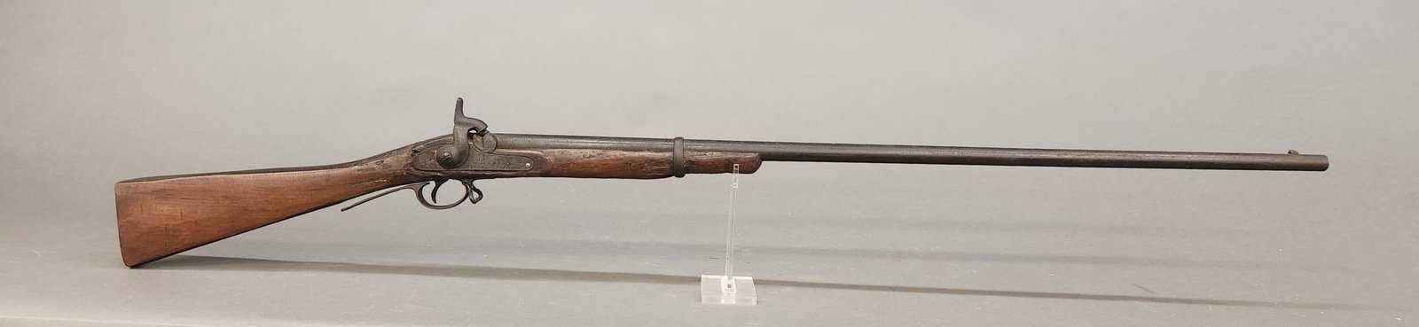 British Tower P1853 Enfield fowler, .58 Cal.: [Antique Firearm] A British Tower Pattern 1853 Enfield fowler, .58 Cal. 39" barrel. One barrel band stock. Tower 1863 dated lockplate. 55" overall. Condition: Poor condition. Oxidation and pitting on 