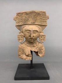 Mayan figure, Guatemala 600-1200 CE.