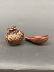 2 Chupicuaro objects, Mexico.