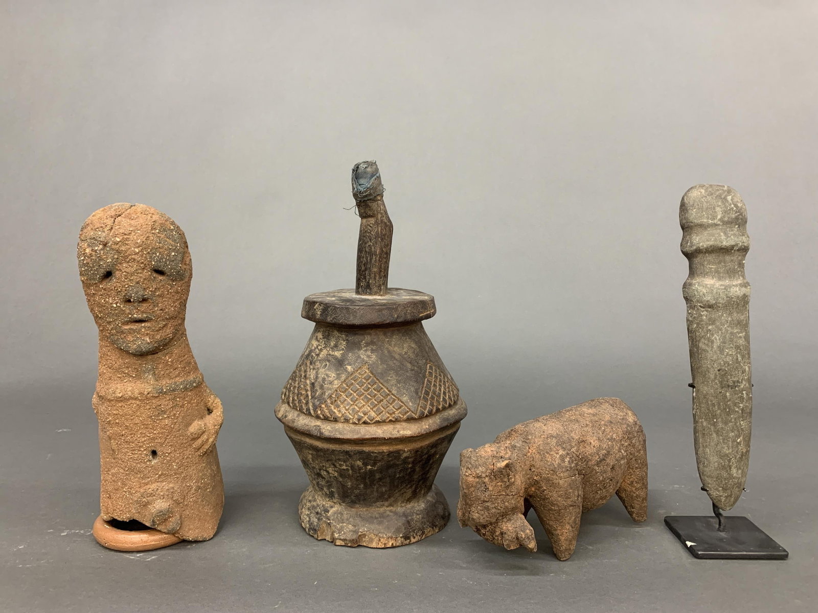 4 Ethnographic objects. (1 of 10)