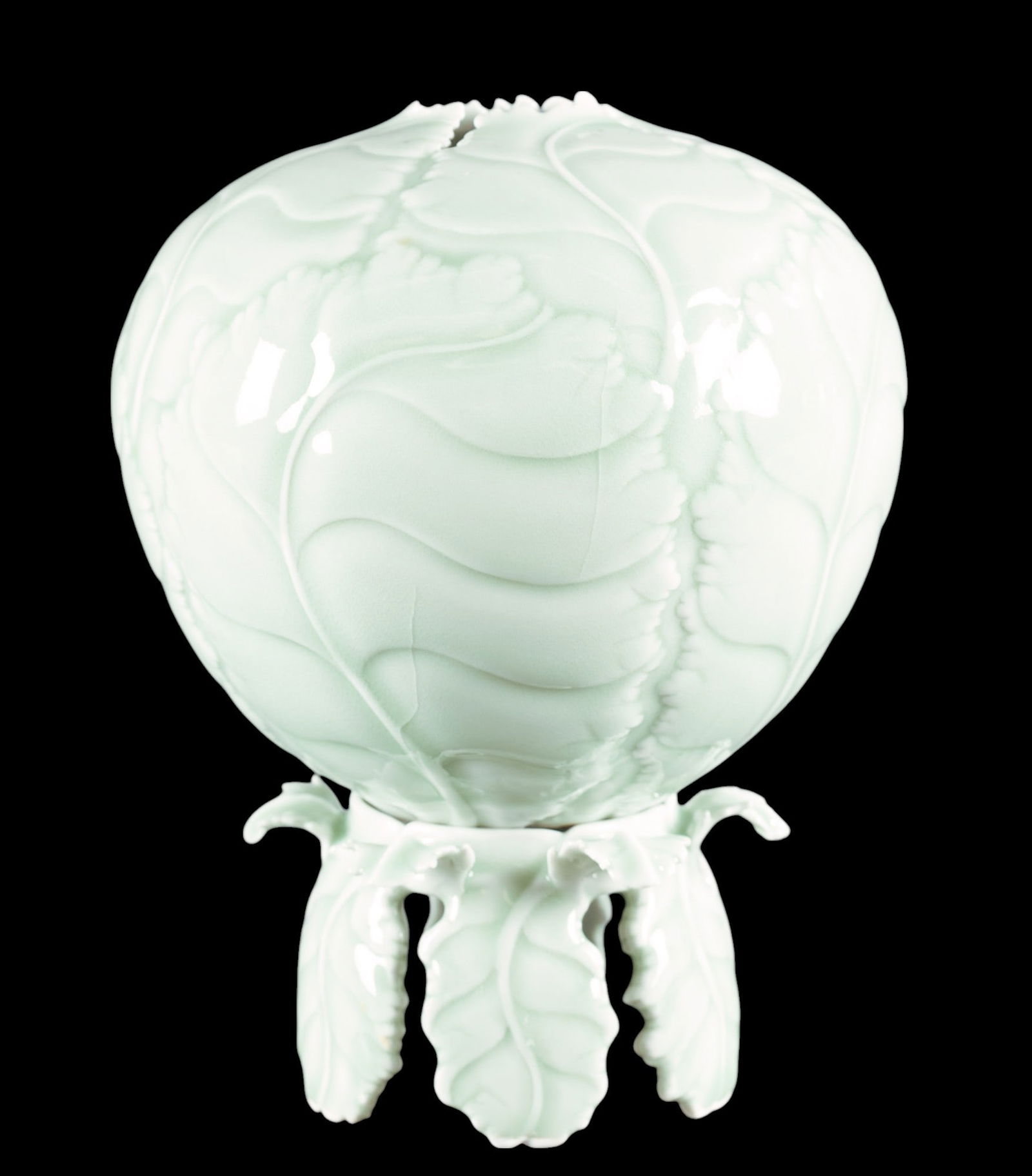 Cliff Lee, Cabbage vase on pedestal, porcelain. (1 of 8)
