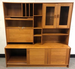 Mobler cabinet wall unit.