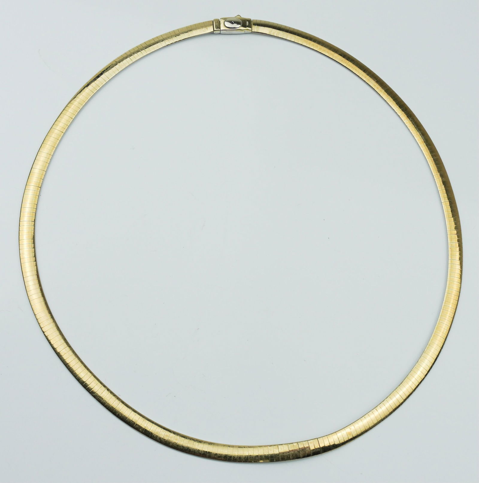 14KW & YG Omega Necklace. (1 of 4)