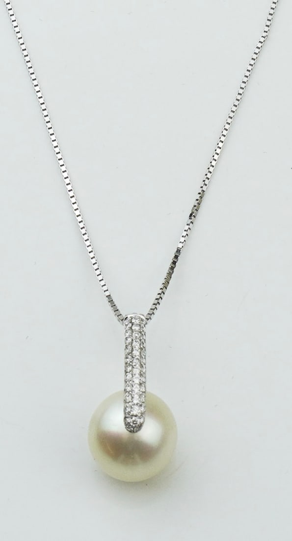 14KWG 13.0MM South Sea Pearl & Diamond Necklace. (1 of 3)