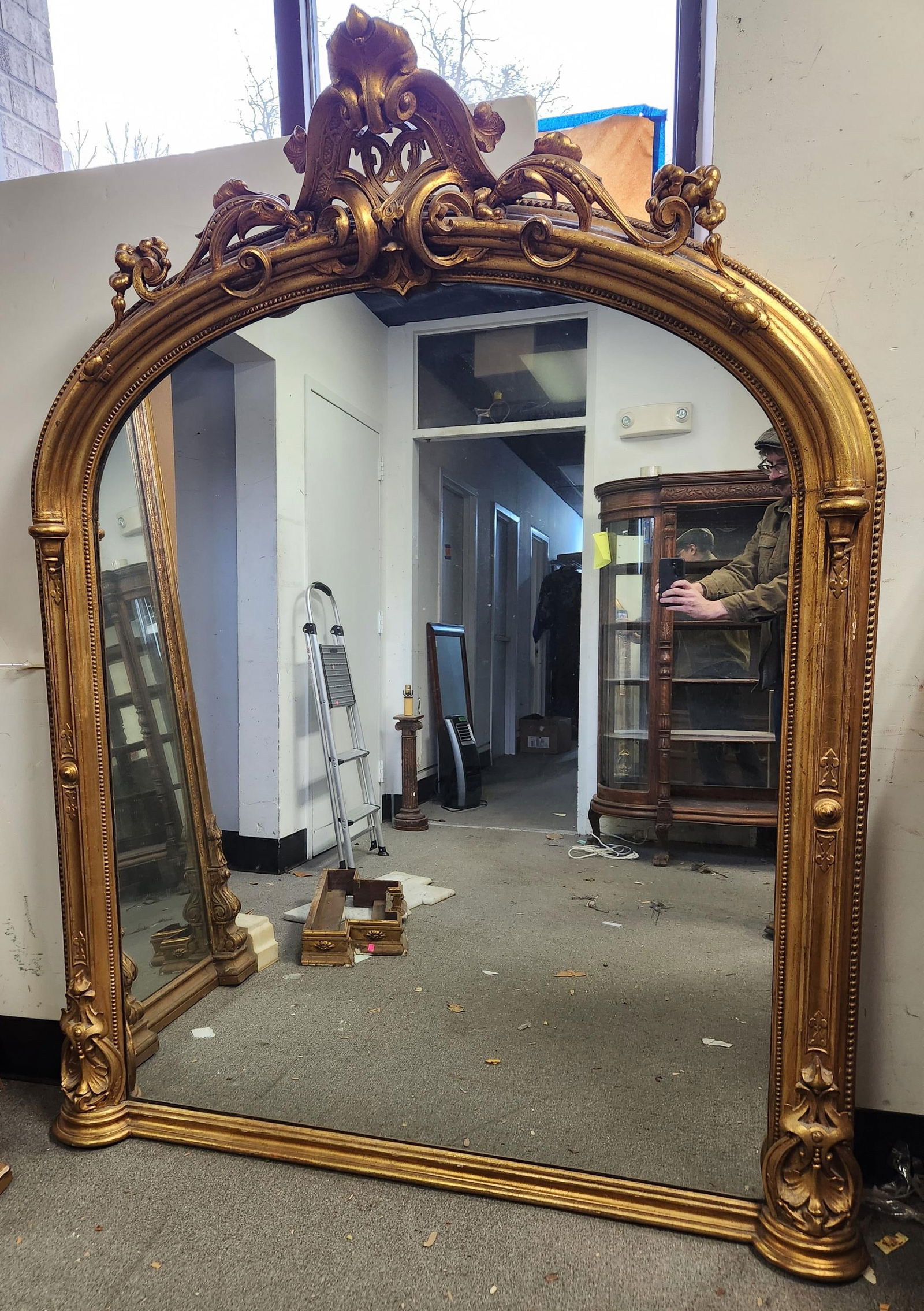 Antique gilt mantle mirror. (1 of 5)