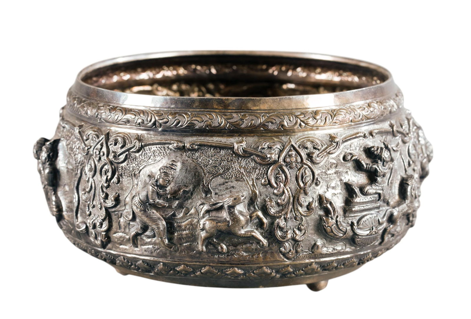Thai silver repousse bowl. (1 of 5)