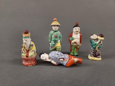 5 Ceramic snuff bottles.